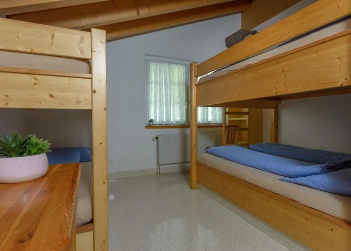 Touristenheim Bergfreude ロイカーバード